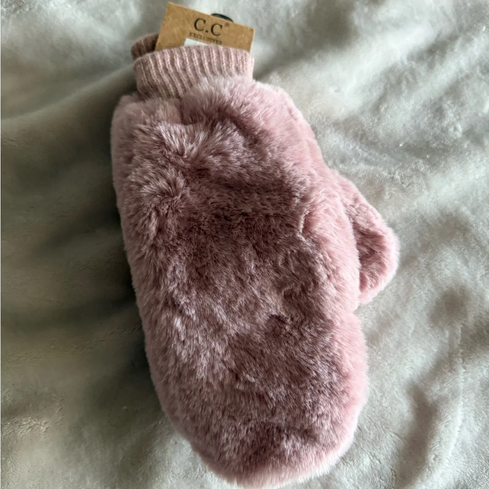 C.C Rose Knit Mittens - Picture 4 of 7